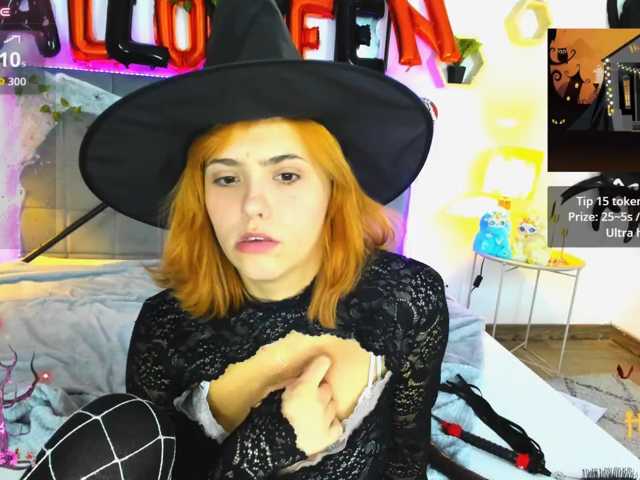 DellaRowwe live cam on BongaCams