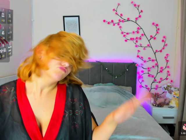 DellaRowwe live cam on BongaCams