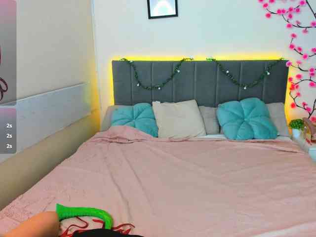 DellaRowwe webcam