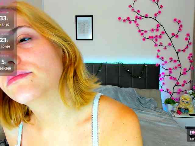 DellaRowwe webcam