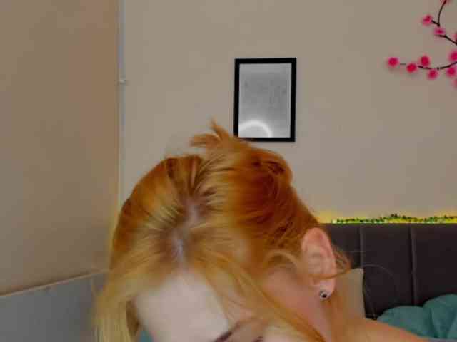 DellaRowwe webcam