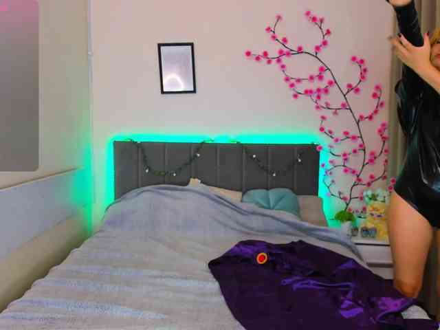 DellaRowwe webcam