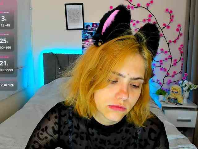 DellaRowwe webcam