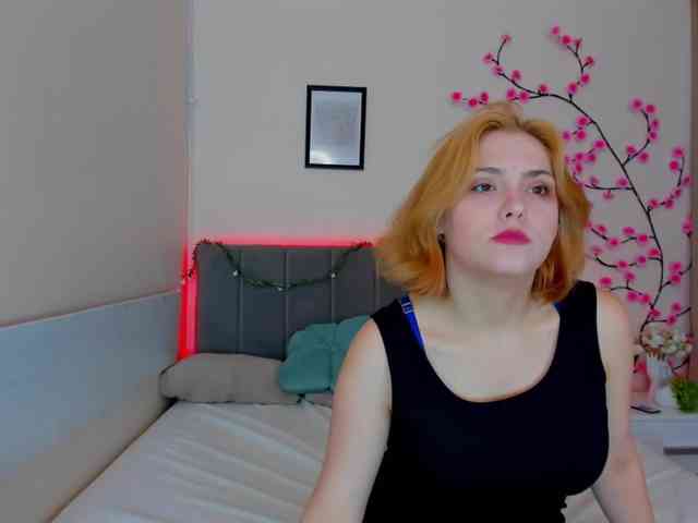 DellaRowwe webcam