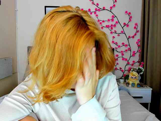 DellaRowwe webcam