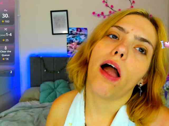 DellaRowwe webcam