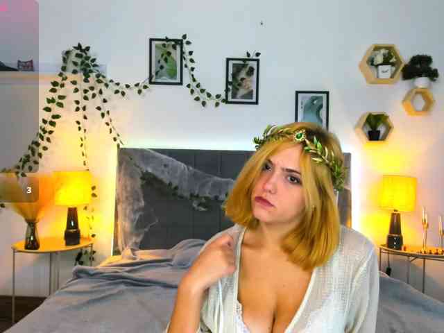 DellaRowwe webcam