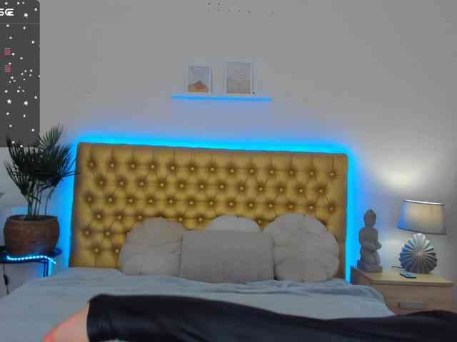 DellaRowwe webcam