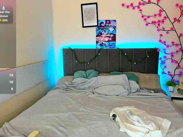 DellaRowwe webcam
