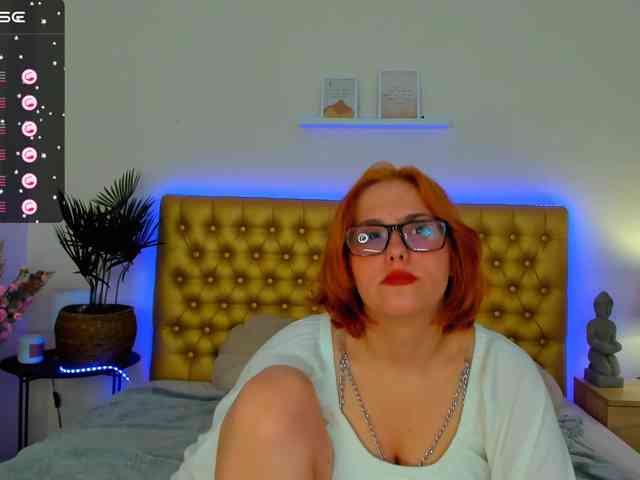 DellaRowwe webcam