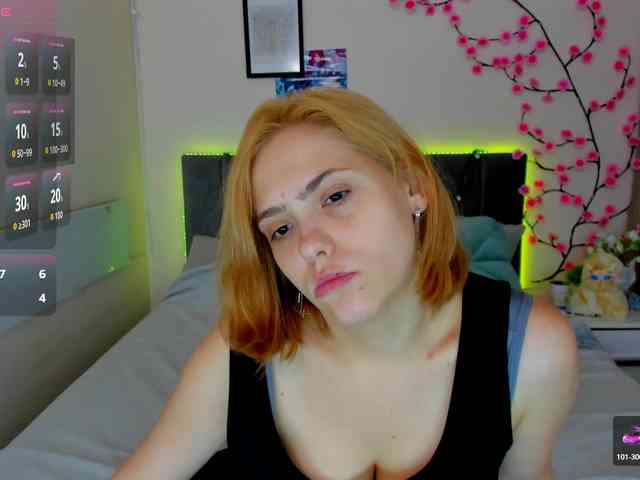 DellaRowwe webcam
