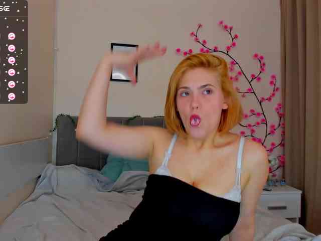 DellaRowwe webcam