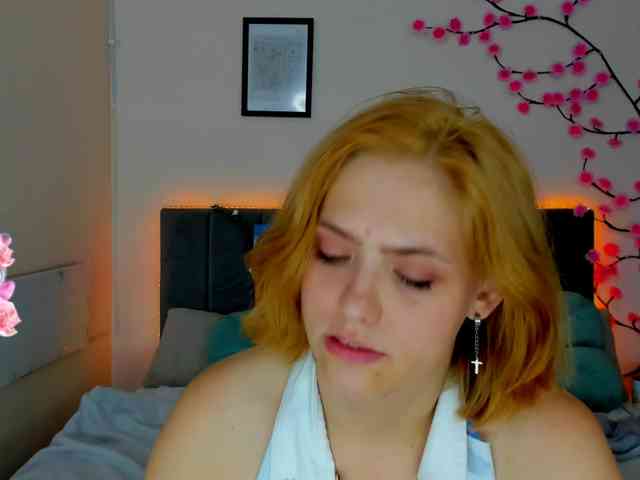 DellaRowwe webcam