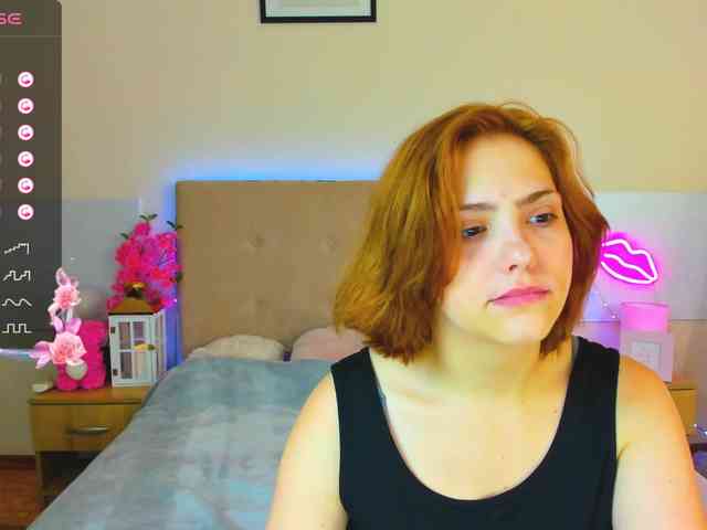 DellaRowwe webcam