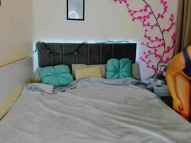 DellaRowwe webcam