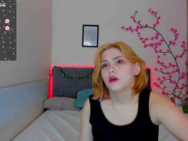 DellaRowwe webcam