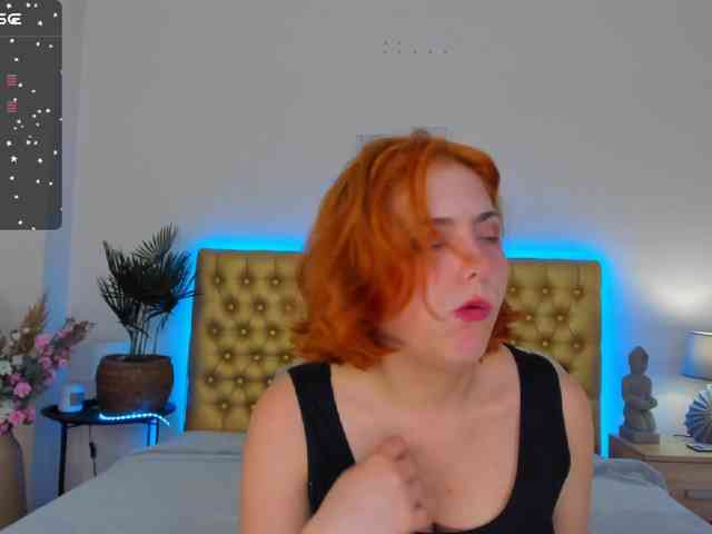 DellaRowwe webcam