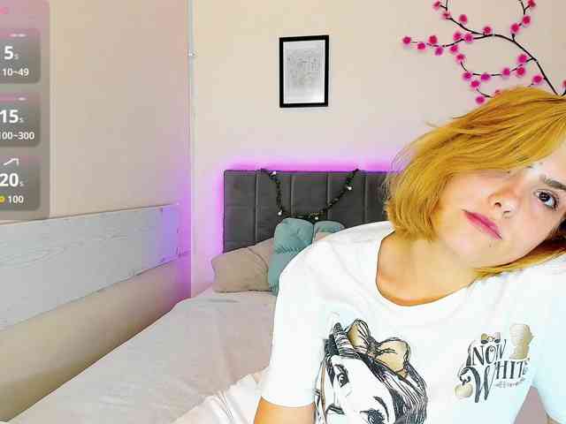DellaRowwe webcam