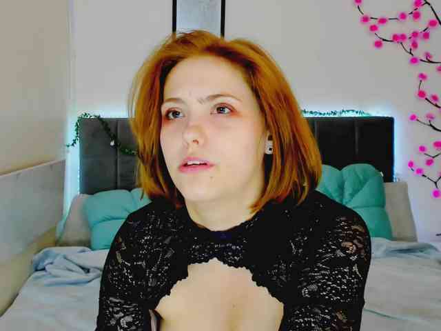 DellaRowwe webcam