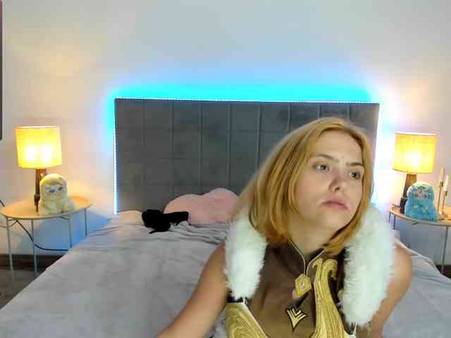 DellaRowwe webcam