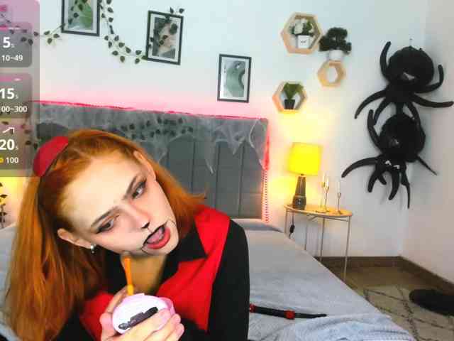DellaRowwe webcam