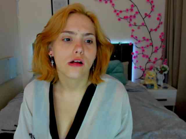 DellaRowwe webcam