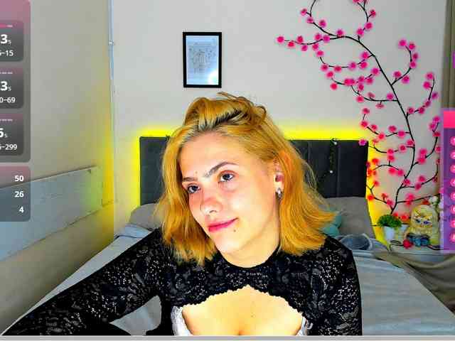 DellaRowwe webcam