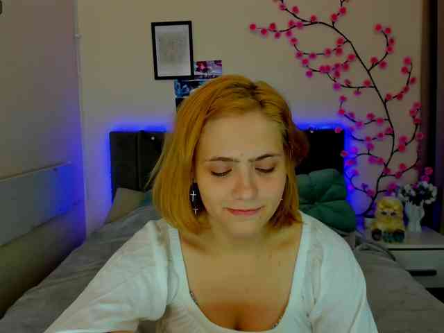DellaRowwe webcam