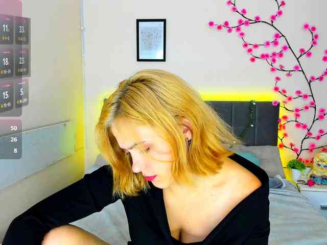 DellaRowwe webcam