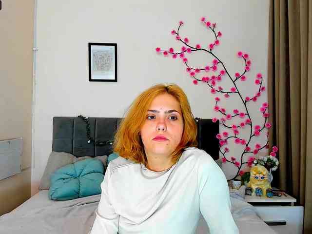 DellaRowwe webcam