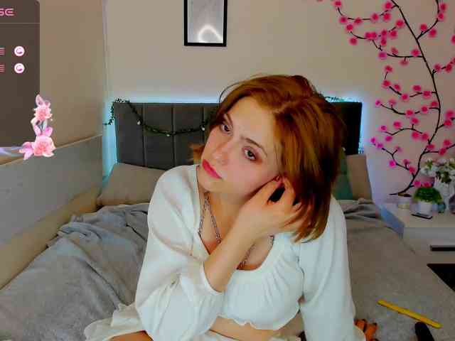 DellaRowwe webcam