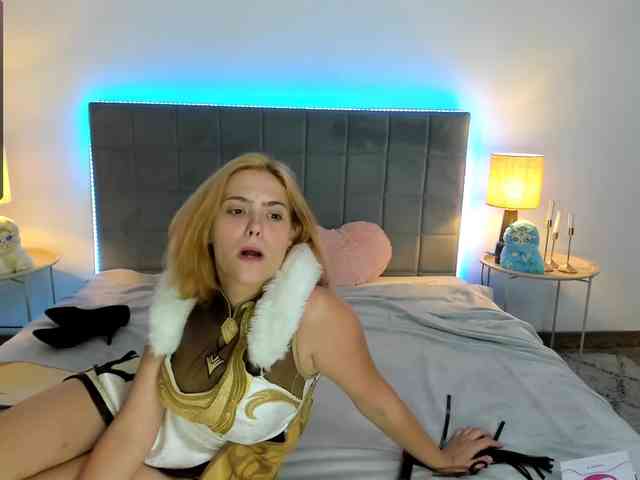 DellaRowwe webcam