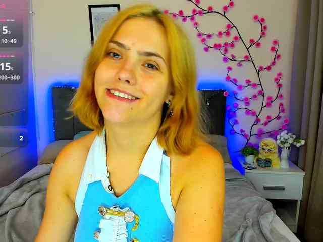 DellaRowwe webcam