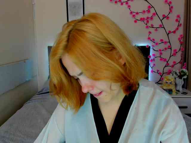 DellaRowwe webcam