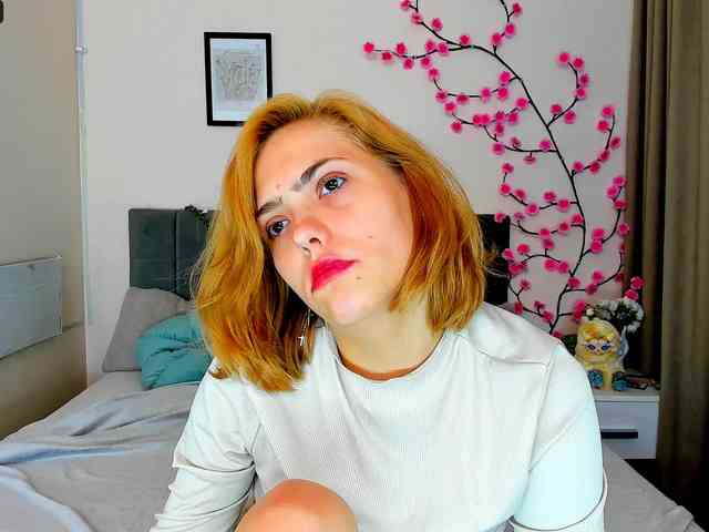 DellaRowwe Sex Cam Show