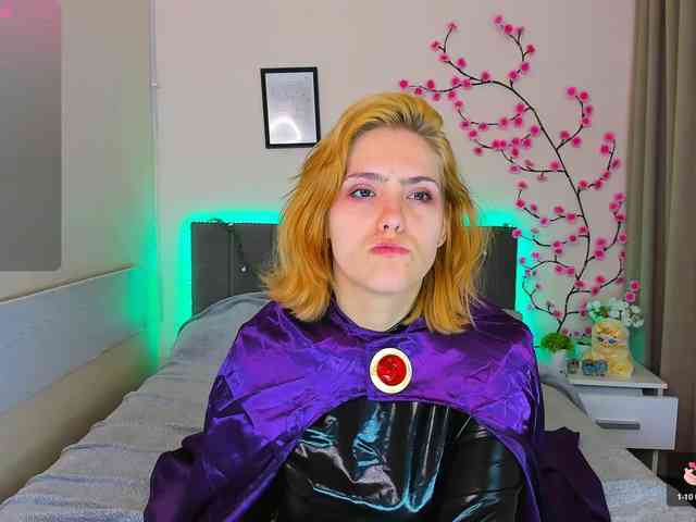 DellaRowwe webcam
