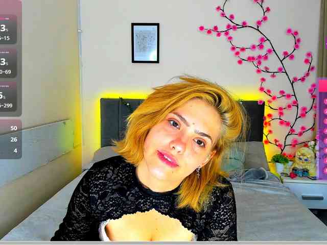 DellaRowwe webcam