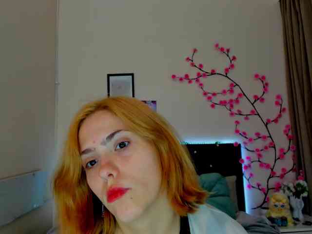 DellaRowwe webcam