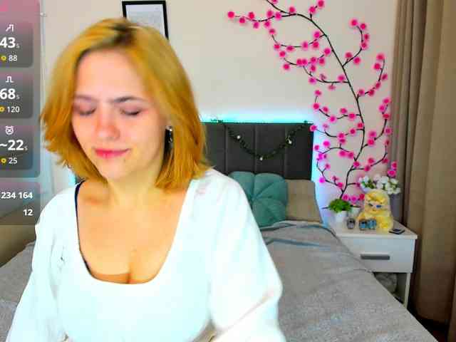 DellaRowwe webcam