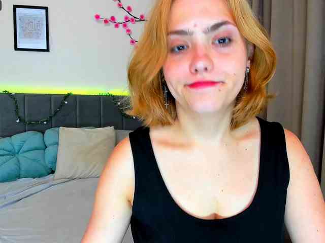 DellaRowwe webcam