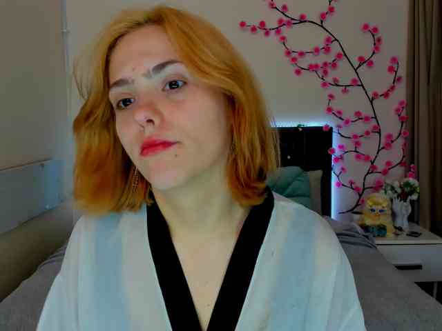 DellaRowwe webcam