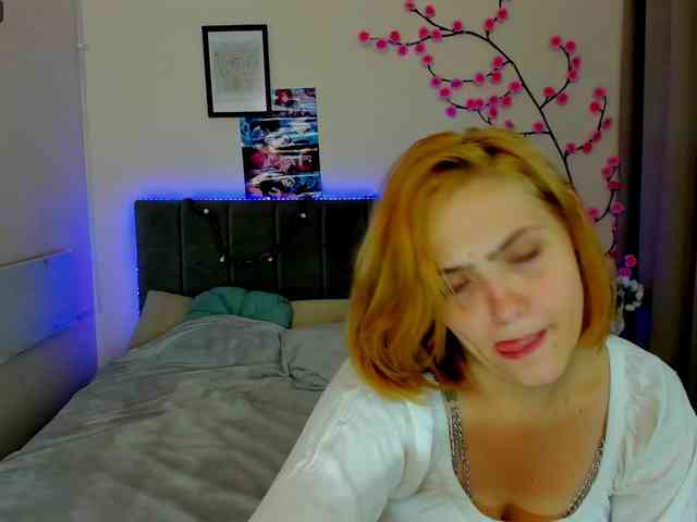 DellaRowwe webcam