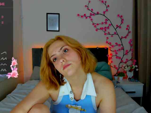 DellaRowwe webcam
