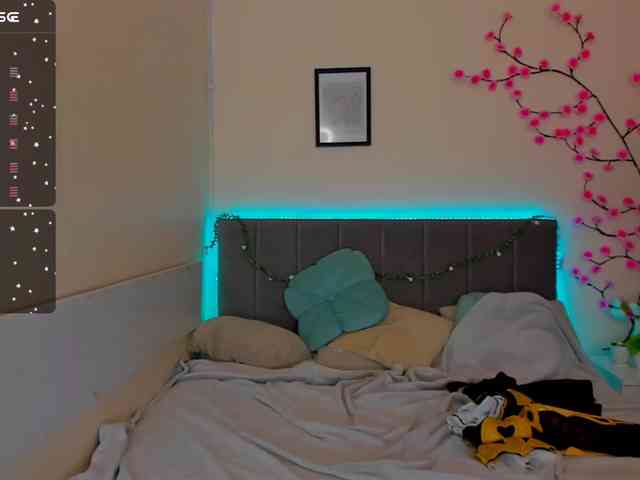 DellaRowwe webcam
