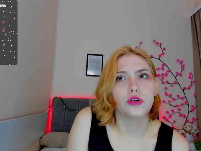 DellaRowwe webcam