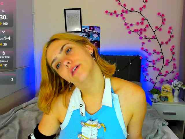 DellaRowwe webcam