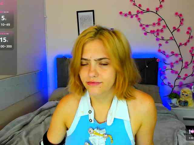 DellaRowwe webcam
