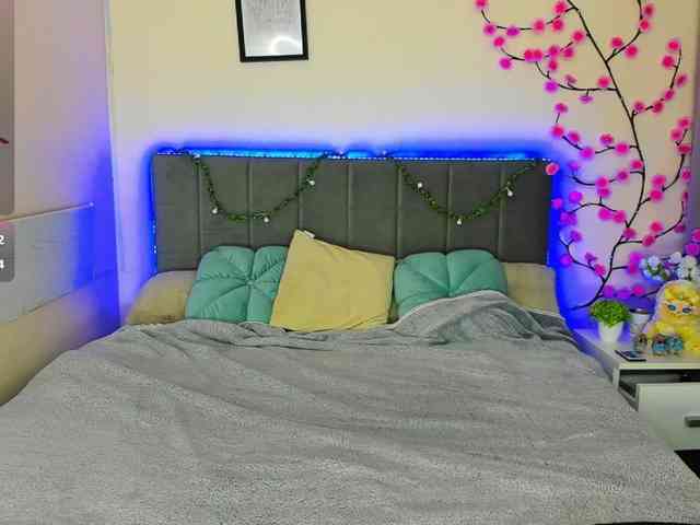 DellaRowwe webcam