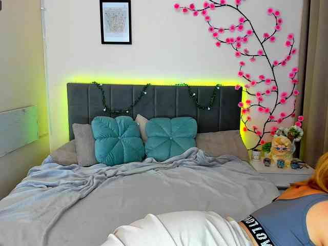 DellaRowwe webcam