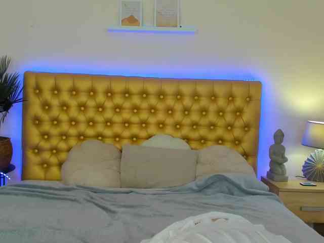 DellaRowwe webcam